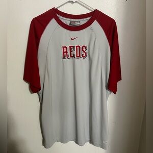 NIKE Classic Cincinnati Red Embroidered Logo Baseball T Shirt Red Grey Men's‎ L